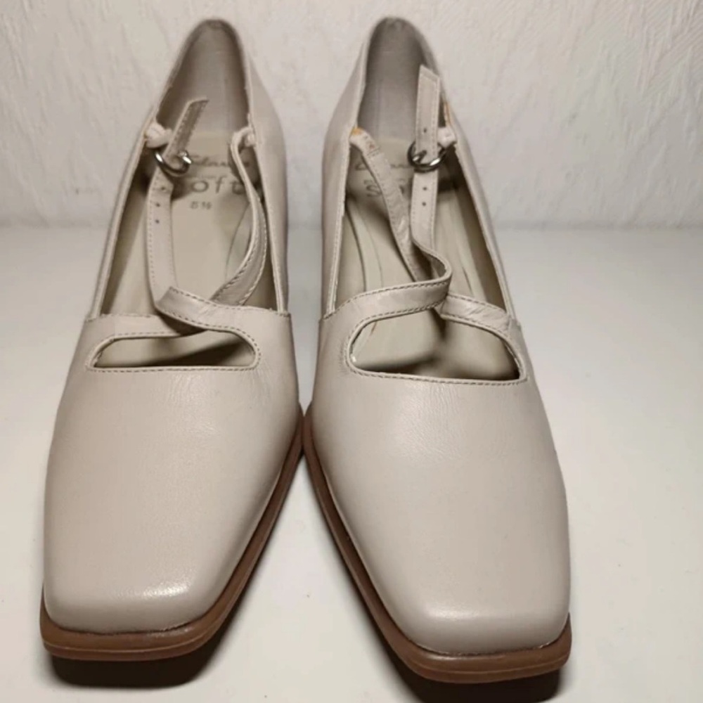 Clarks Cream Square-Toe Mary Jane Flats with Ankle Strap